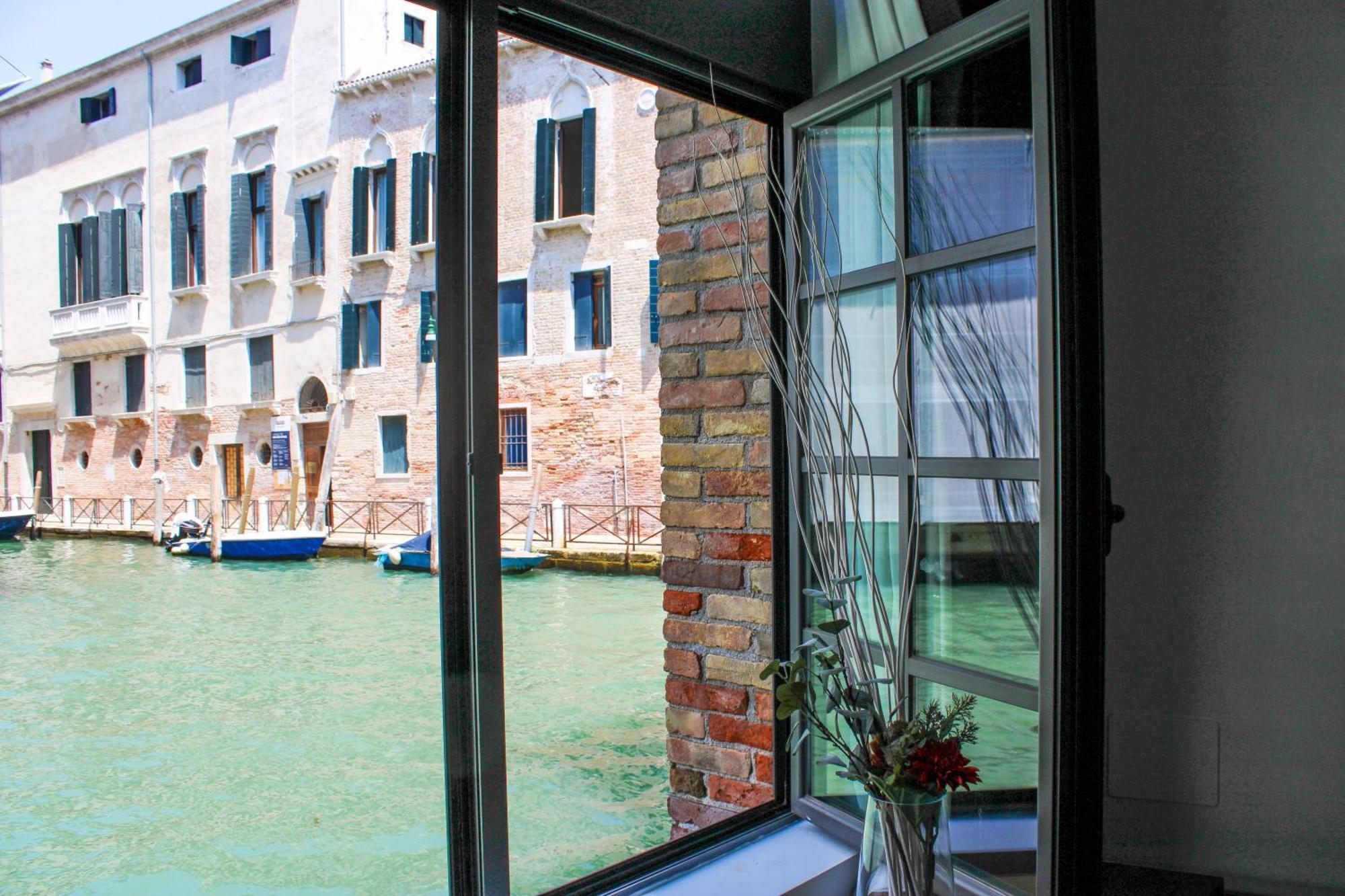 Al Canal Regio - Guest House Venedig Eksteriør billede